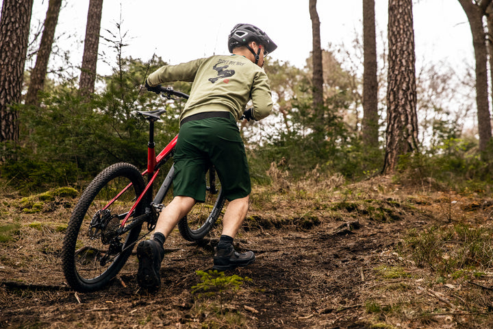 オンラインストア限定】SH-EX900 SPDシューズ | BOA®搭載 GORE-TEX防水