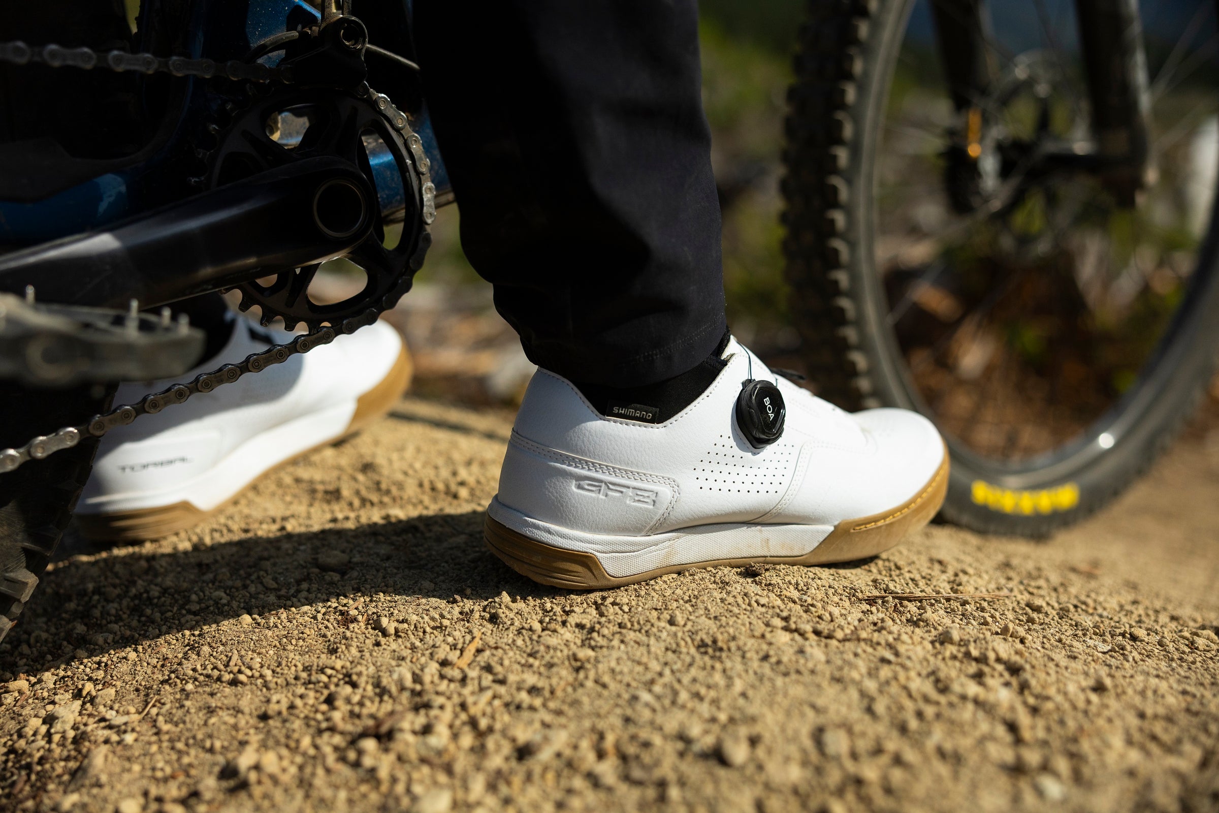 #カラー_ホワイト