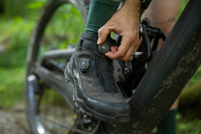 #カラー_ブラック