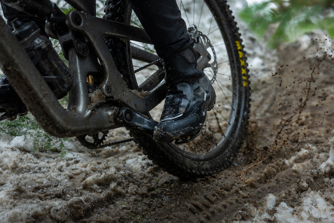 SH-MW502 防水 SPD ビンディングシューズ - 冬用 MTB グラベル